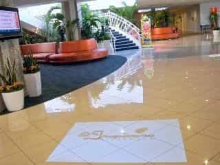 El Tropicano Riverwalk Hotel