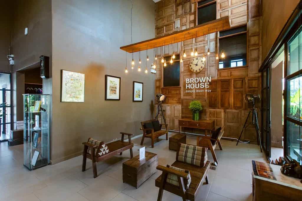 Brown House Hotel