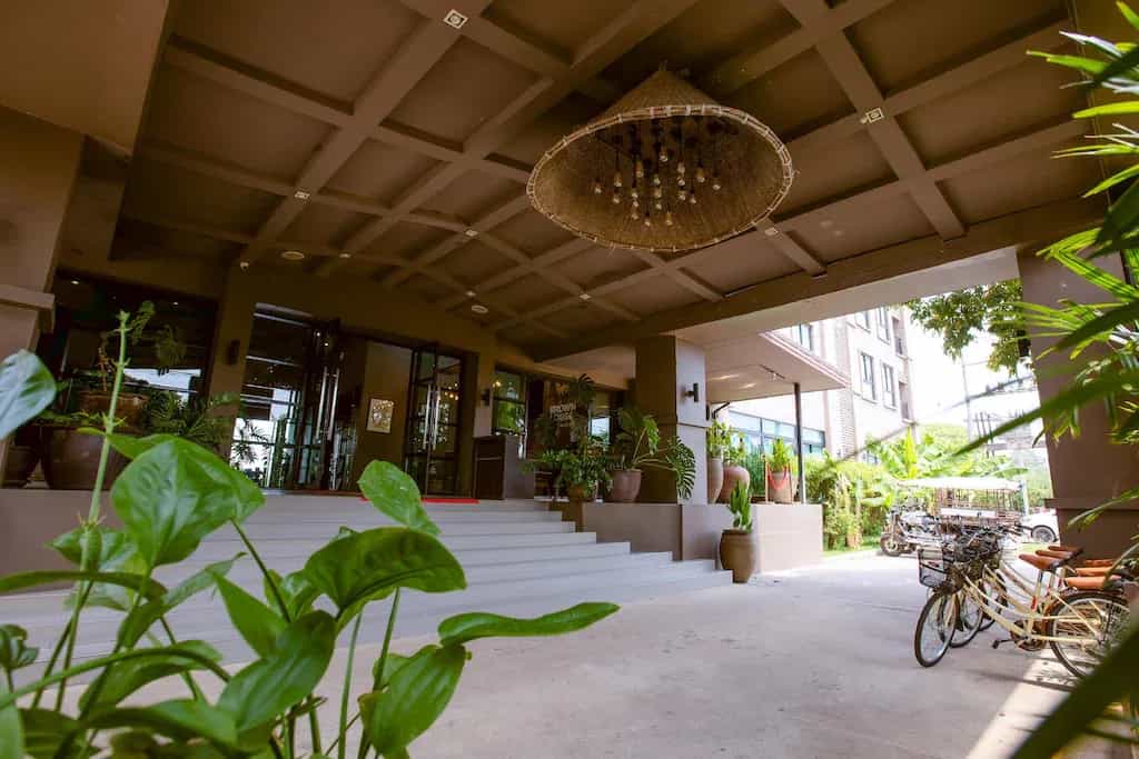 Brown House Hotel
