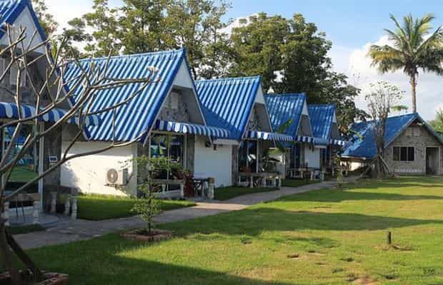 โรงแรม ปราสาท ฮาวเชาว์ บีช รีสอร์ท