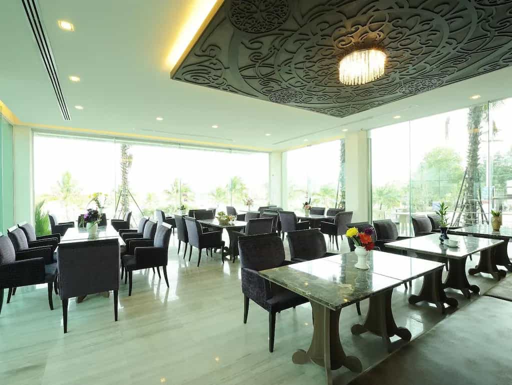 โรงแรมเดอะ เบเวอร์รี่ ฮิลล์
