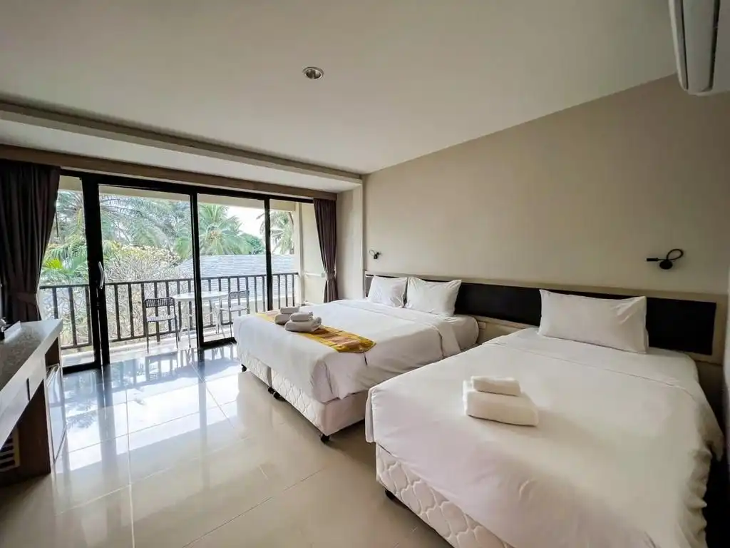 โรงแรมเจ้าหลาวทอแสงบีช โรงแรมเจ้าหลาวทอแสงบีช