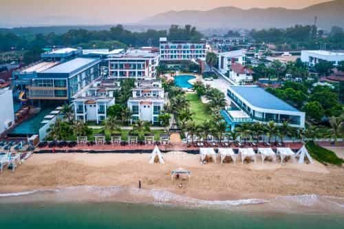 โรงแรมเซนต์ โทรเปซ บีช รีสอร์ท โรงแรมเซนต์ โทรเปซ บีช รีสอร์ท