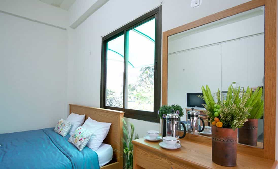 Uthong Mansion & Service Apartment