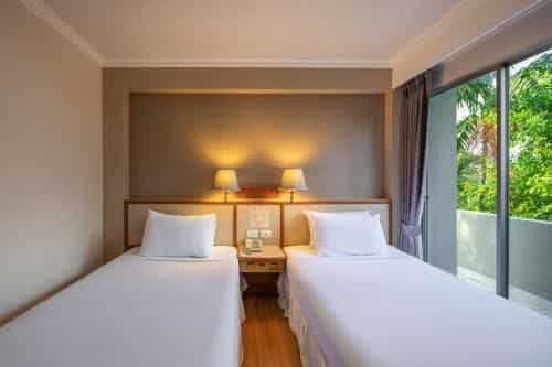 โรงแรม สเตชัน วัน