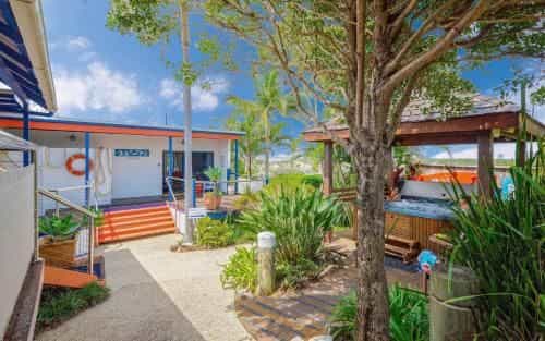 Clubyamba Beach Holiday Accommodation-Adults Only