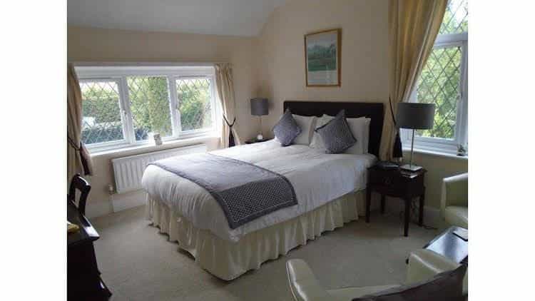 Trumbles Gatwick B&B