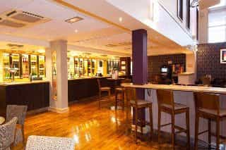 Premier Inn Heathrow Airport (Bath Road)