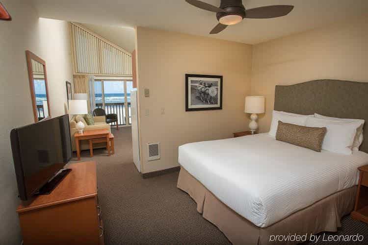 Schooner's Cove Inn