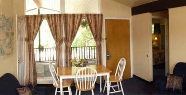 River Forest Inn