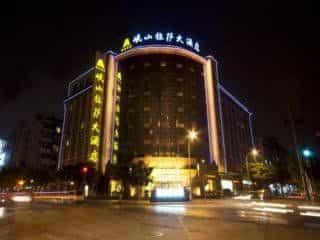 Sichuan Minshan Lhasa Grand Hotel