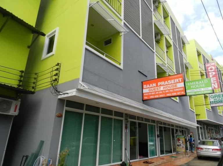 Baan Prasert Guesthouse