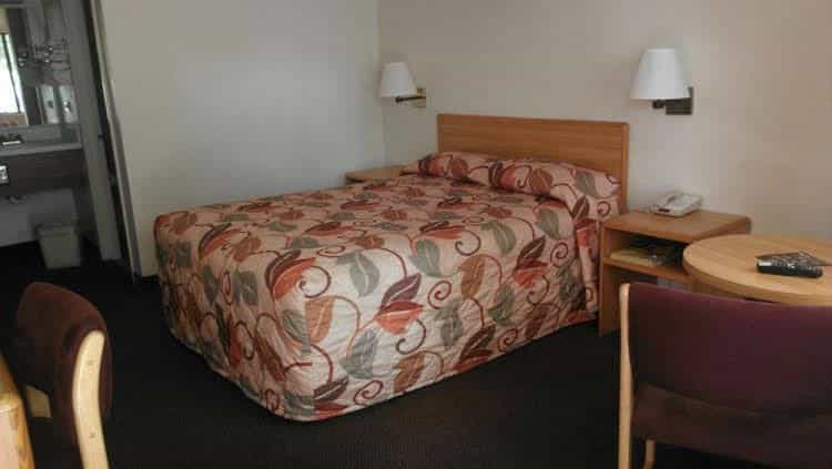 EZ 8 Motel Lancaster