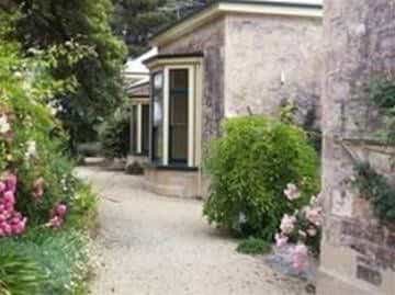 Holly Milligan Guesthouse