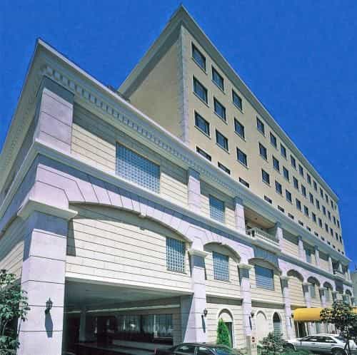 โรงแรมโมนาร์ก ตอตโตริ
