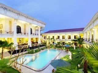 โรงแรมเดอะ แกรนด์ พาเลซ ย้อกยาการ์ต้า