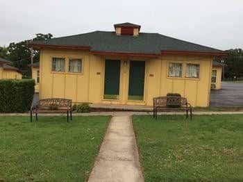 Lincoln Motel