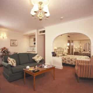 Walton Cottage Hotel and Suites