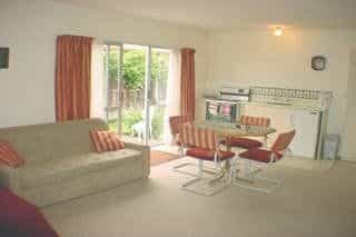 Cranford Court Motel