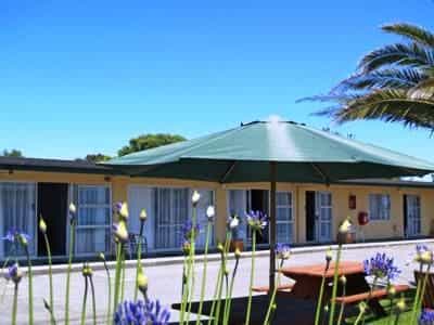 Charles Court Motel