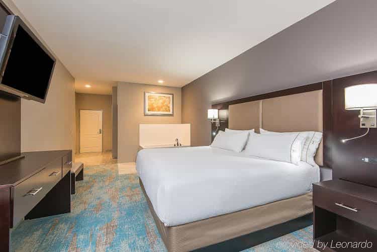 Holiday Inn Express & Suites Norwood-Boston Area