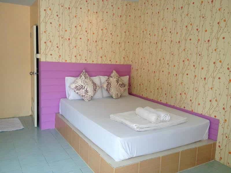 Baan Lom Talay