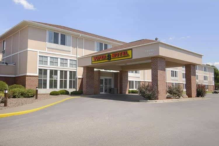 Super 8 Motel Menomonie