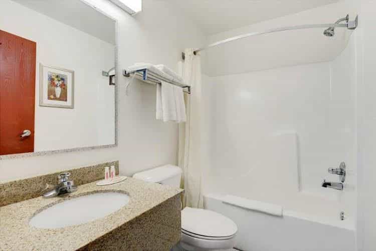 Super 8 Motel - Noblesville