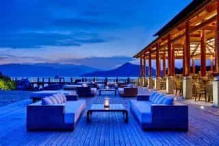 An Lam Ninh Van Bay