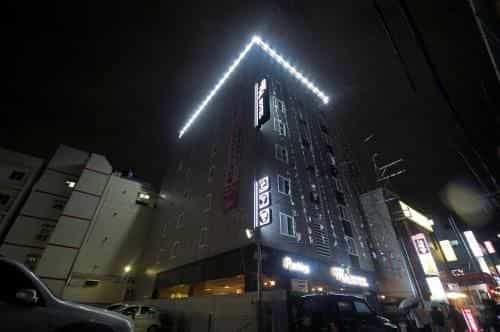 โรงแรมนัมโป วา