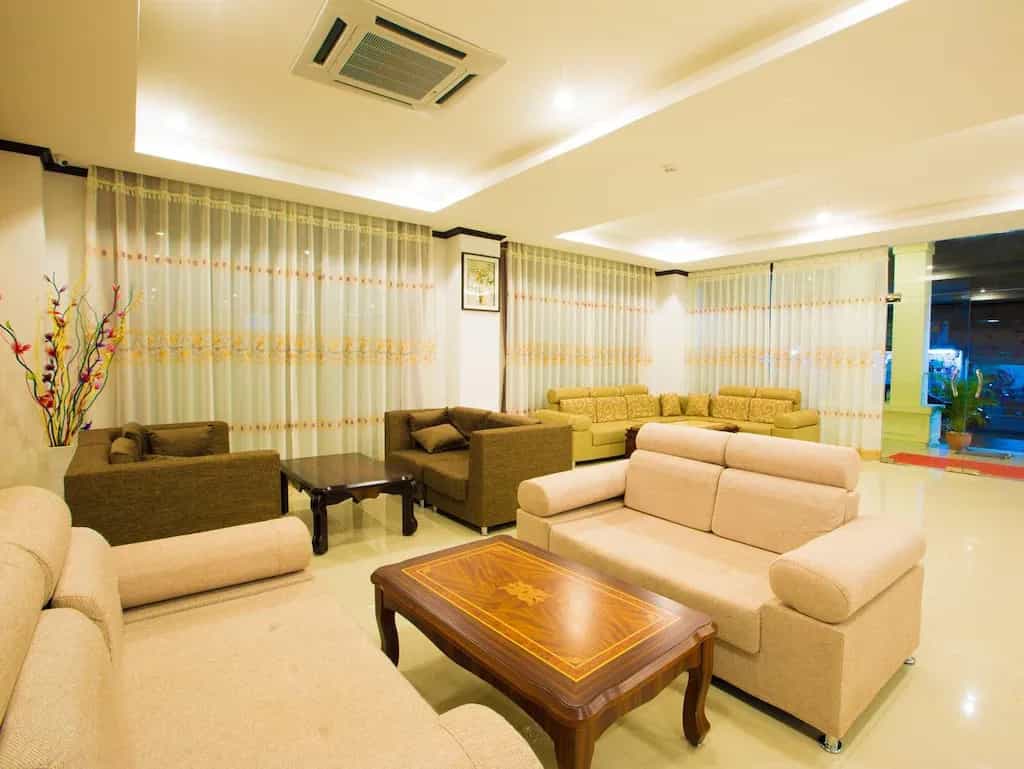 โรงแรมดวงจันทร์ พลาซา โรงแรมดวงจันทร์ พลาซา