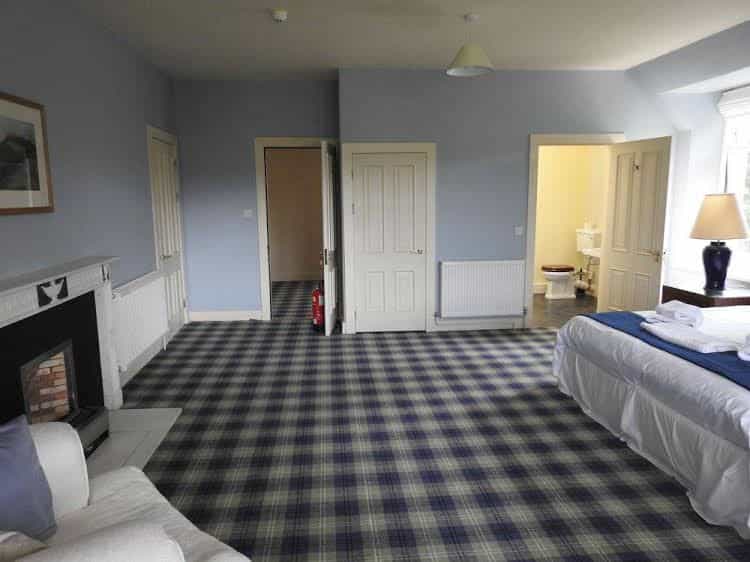 Glencanisp Lodge