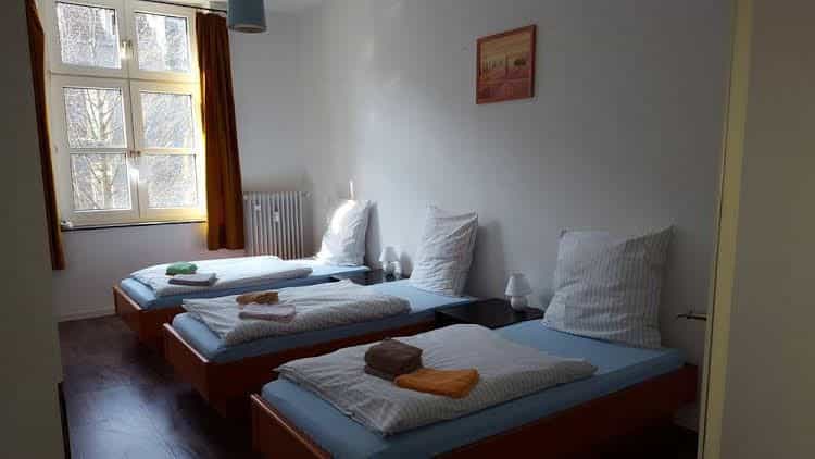Apartment Huttenstrasse