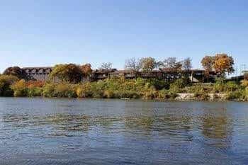 Cliffbreakers Riverside and Conference Center