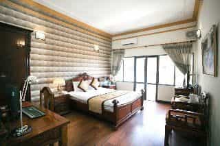 Prince Hotel (8 To Tich)