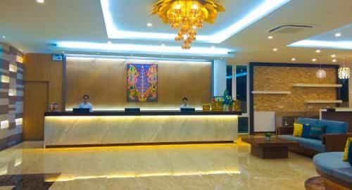 โรงแรมวารีนา พาเลซ