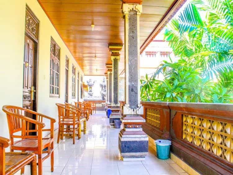 Lolo Beach Inn