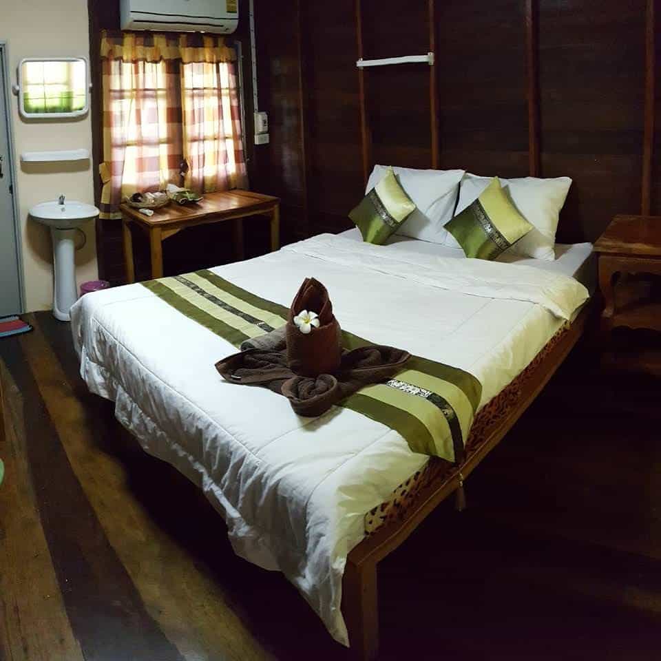 happyguesthouse bungalow happyguesthouse bungalow