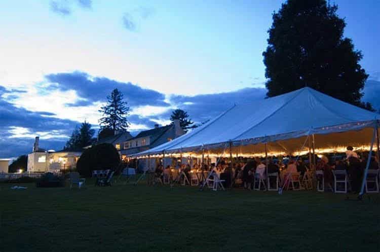 Lovetts Inn