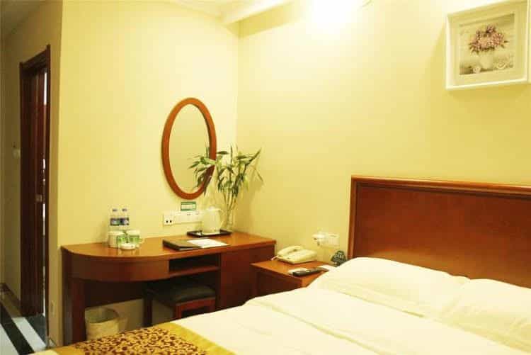 GreenTree Alliance Jiangsu Yangzhou Hanjiang Middle Road Libao Square