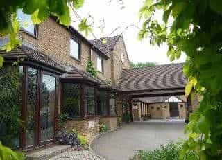 Hunting Lodge Hotel