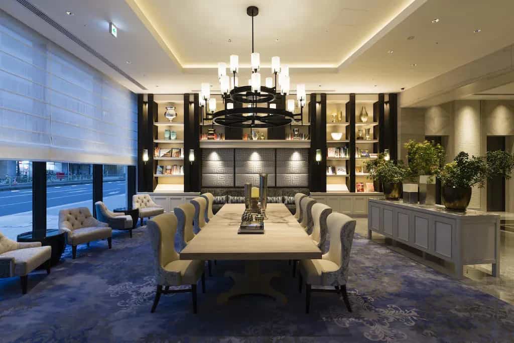 โรงแรมพรีเมียร์ เคบิ้น เพรสซิเดนท์ โอซาก้า