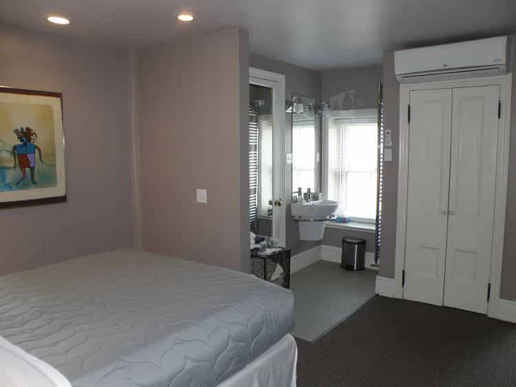 Frontenac Club Inn