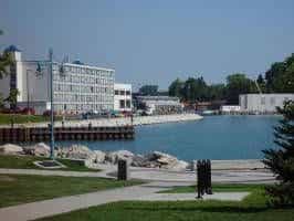 Harborside Inn and Kenosha Conference Center