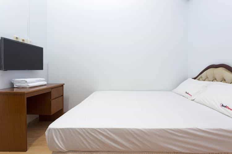 RedDoorz Karet Genteng Ijo RedDoorz Karet Genteng Ijo