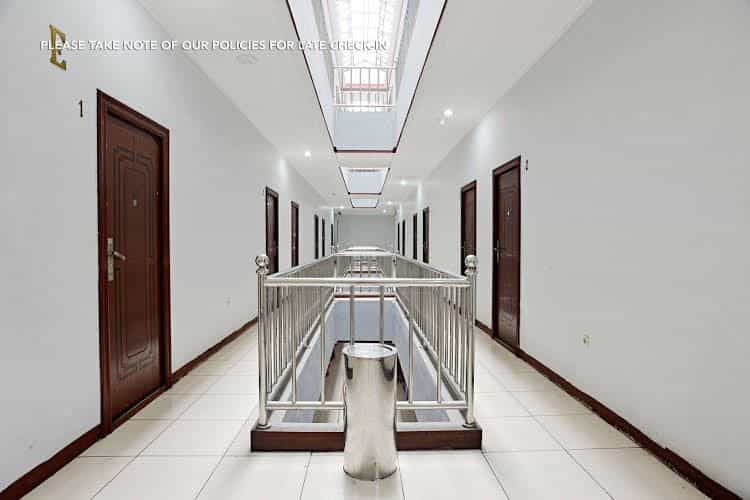 ZEN Rooms Kuningan Tiong