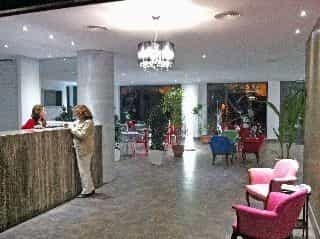 AACR Monteolivos Hotel
