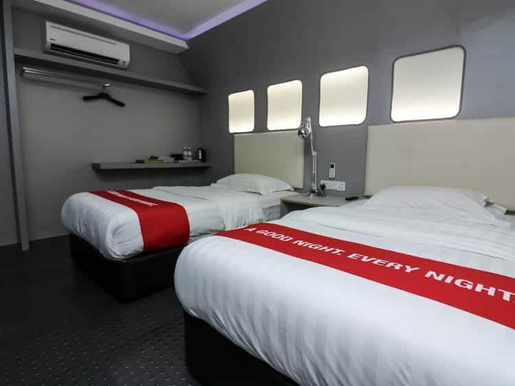 โรงแรมศรี ลังกิต เคแอลไอเอ
