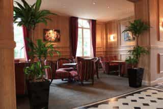 Qualys Hotel la Maison Rouge