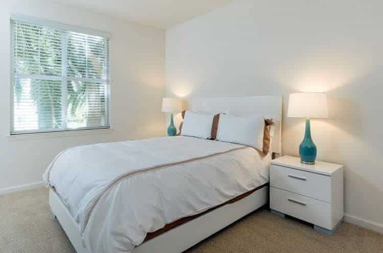 OAKWOOD AT EMERALD PARK APARTM
